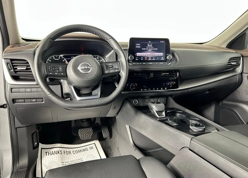 2022 Nissan Rogue SV photo 14