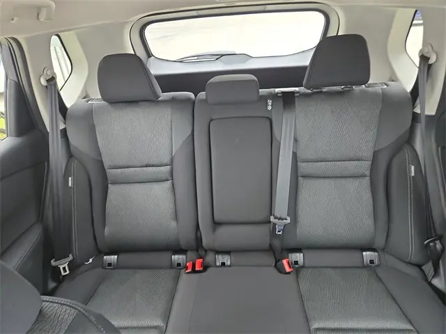 2026 Nissan Rogue SV photo 29
