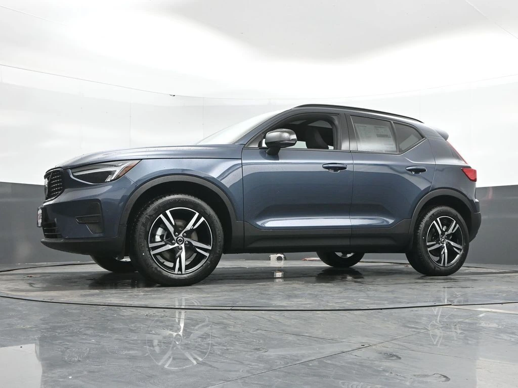 2026 Volvo - image 42