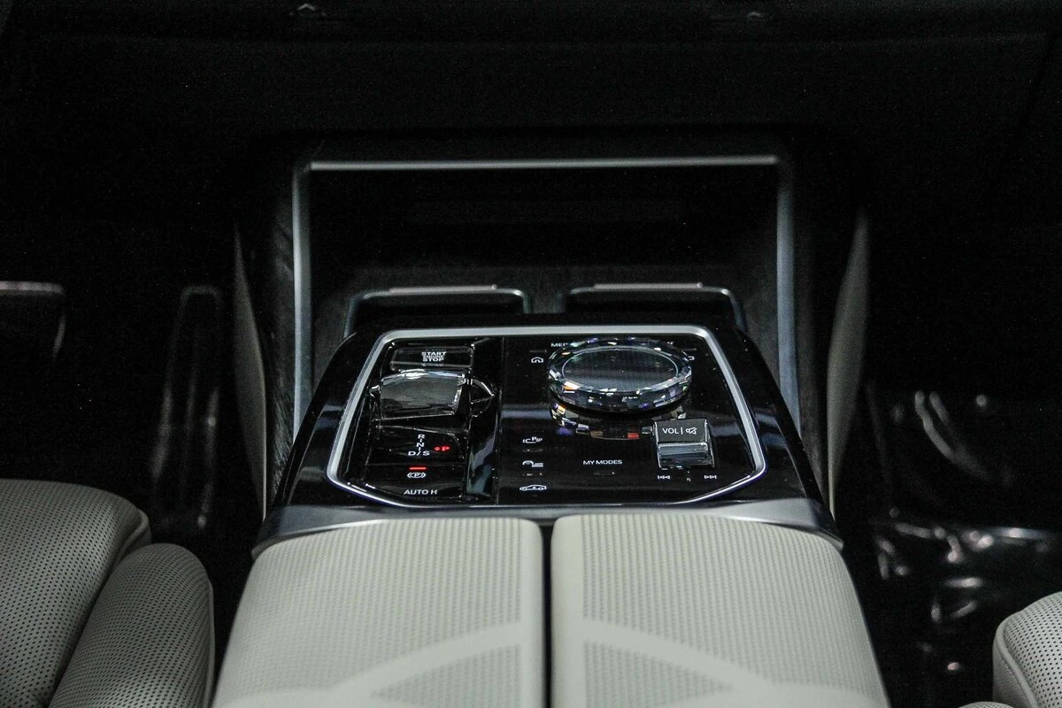 2024 BMW 7 Series 760i - Photo 14