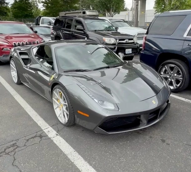 2017 Ferrari 488 -'s photo