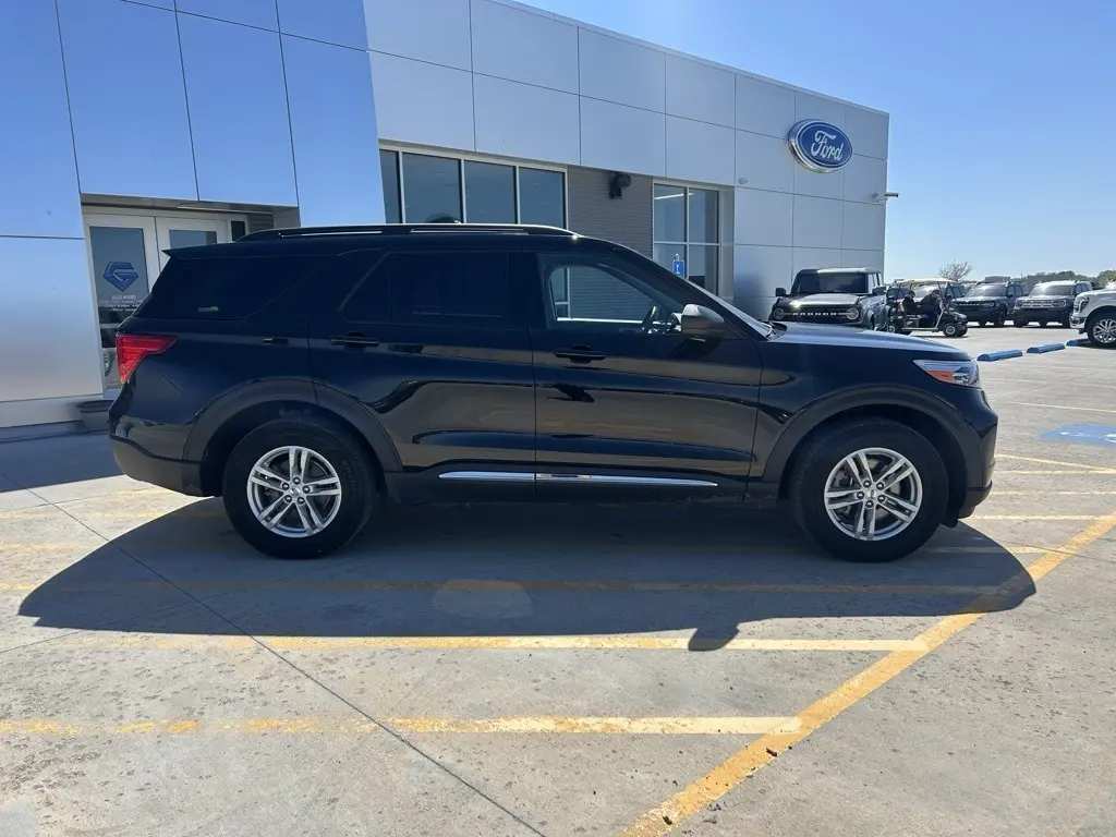 Used 2023 Ford Explorer XLT with VIN 1FMSK8DH1PGB06293 for sale in Clay Center, KS