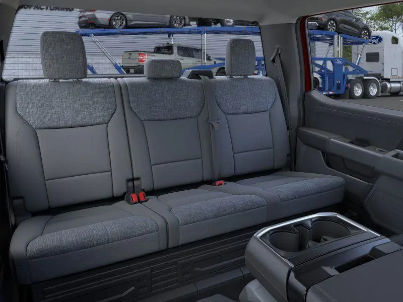 2025 Ford F-150 XLT photo 11