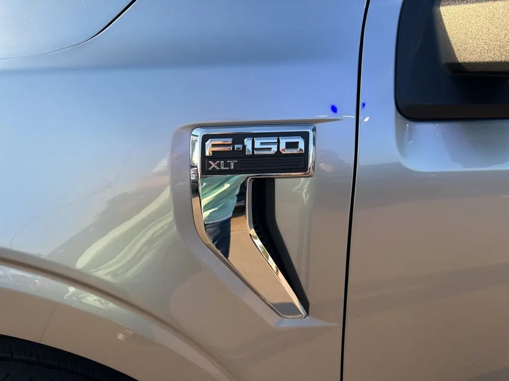 2024 Ford F-150 XLT photo 11