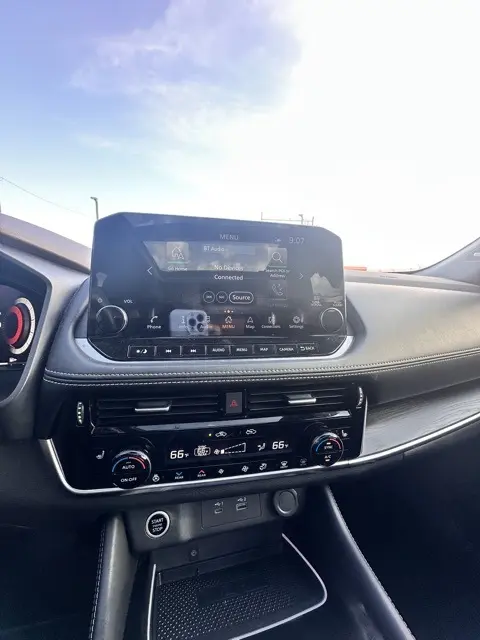 2023 Nissan Rogue Platinum photo 13