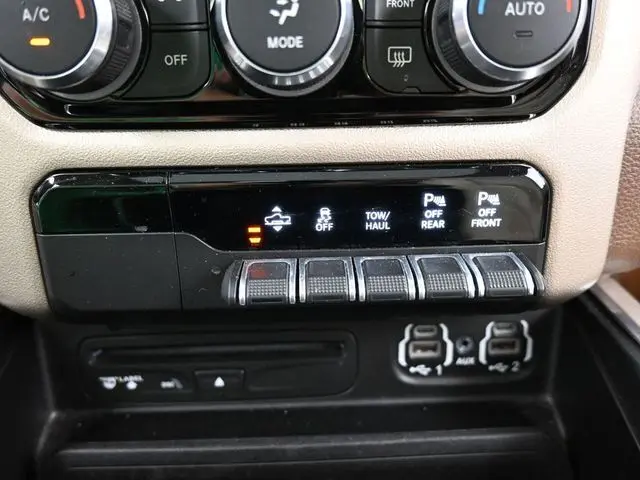 2019 Ram 1500 Laramie photo 26