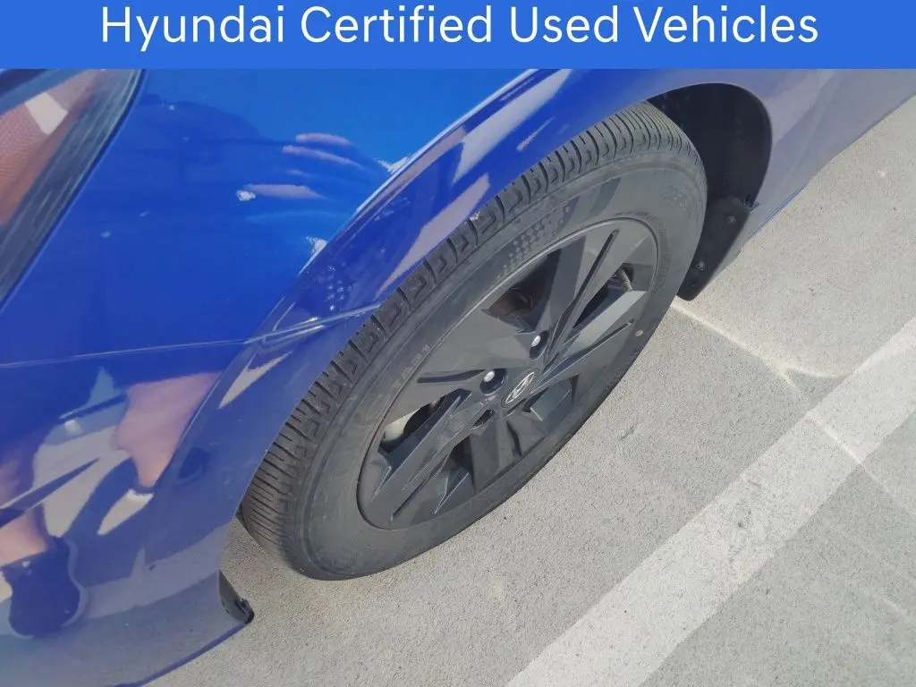 2023 Hyundai Elantra Hybrid Blue photo 8