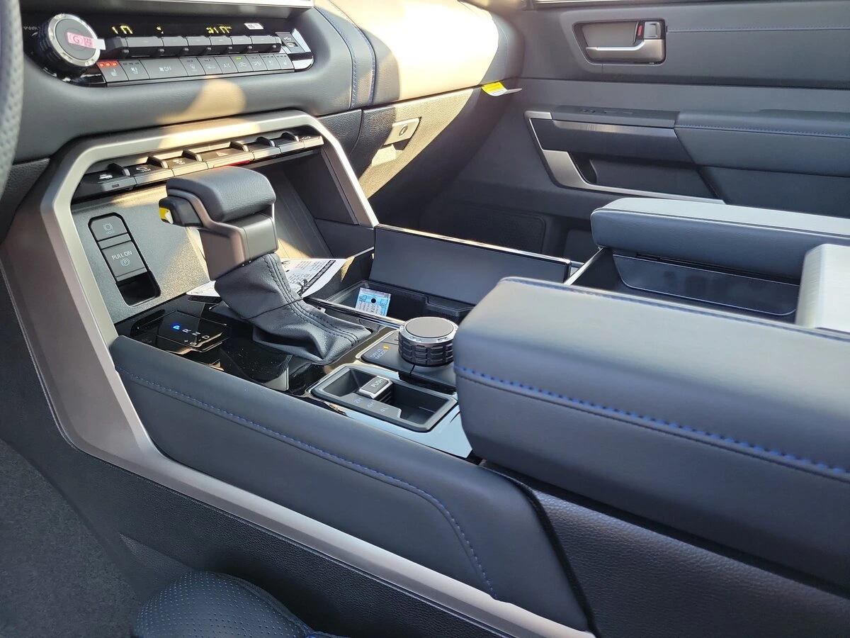 2026 Toyota Tundra Platinum - Photo 11