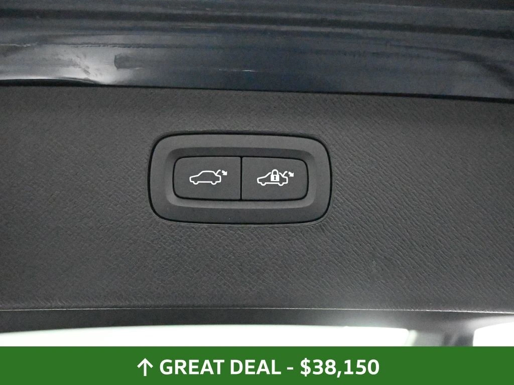 2024 Volvo - image 28