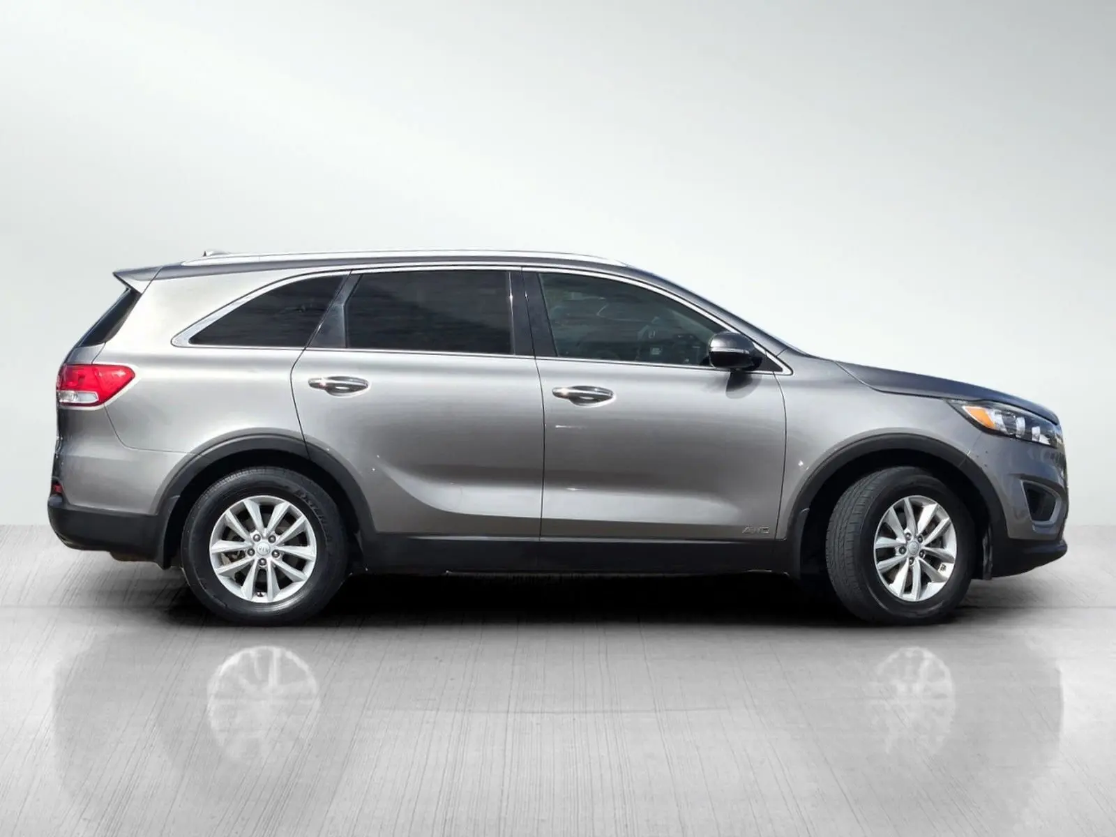 2018 Kia Sorento LX photo 3
