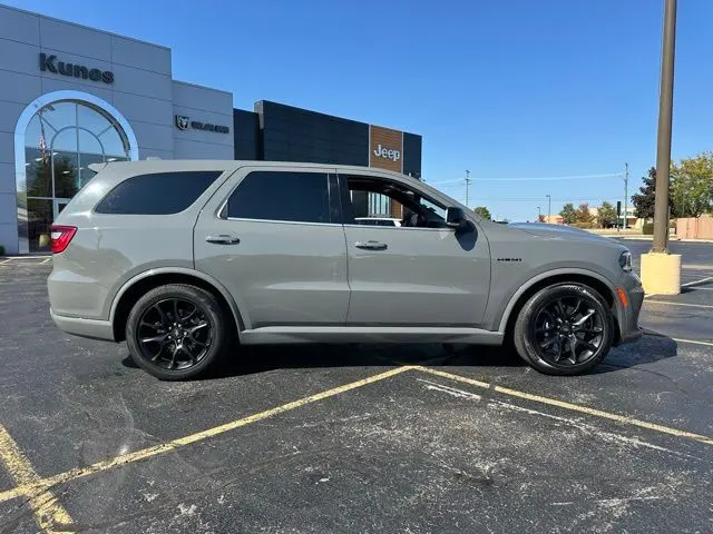 2022 Dodge Durango R/T photo 3