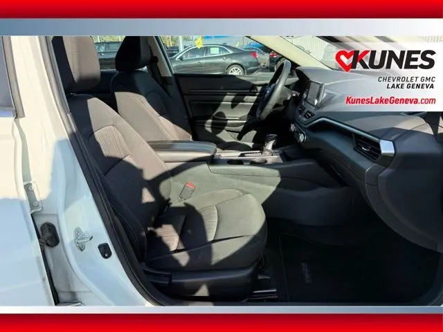 2023 Nissan Altima 2.5 S photo 13