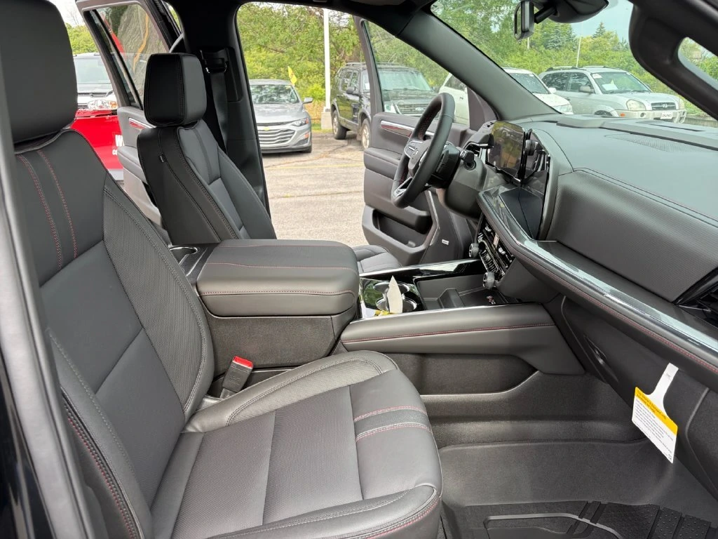 2026 Chevrolet Suburban RST - Photo 38