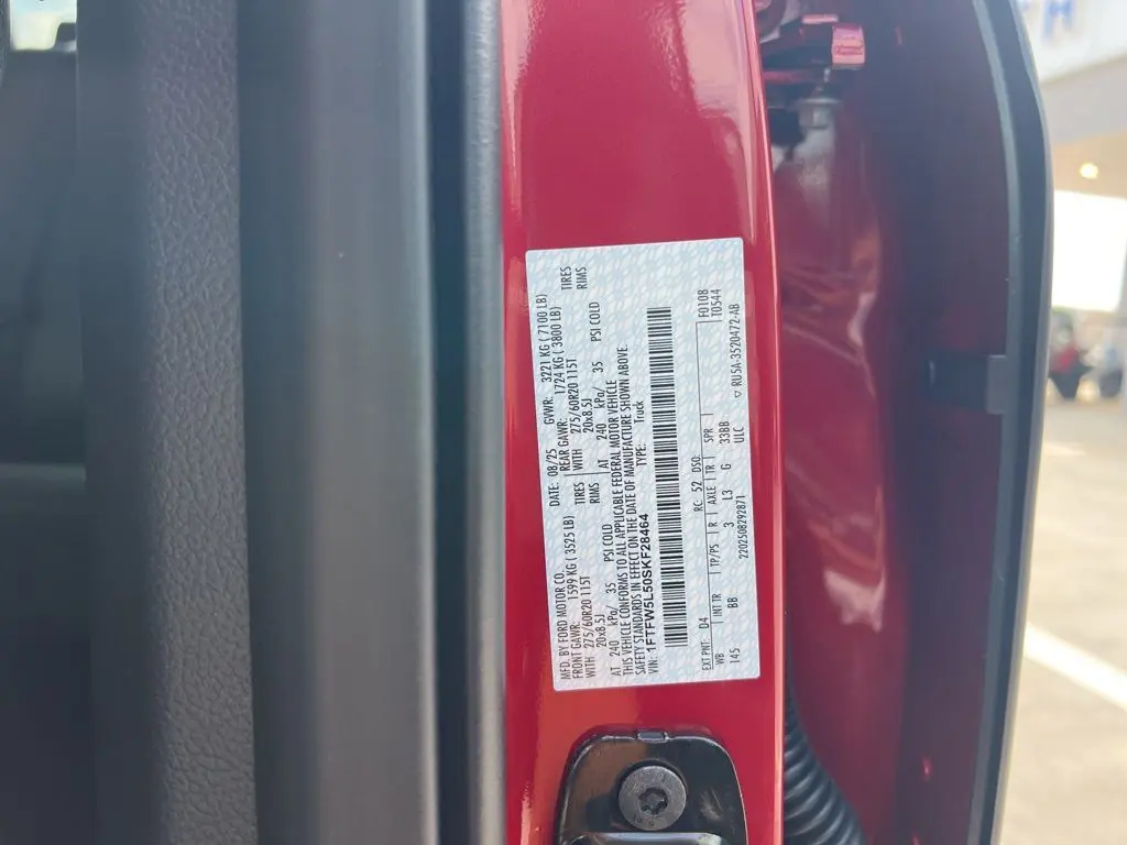 2025 Ford F-150 Lariat photo 24