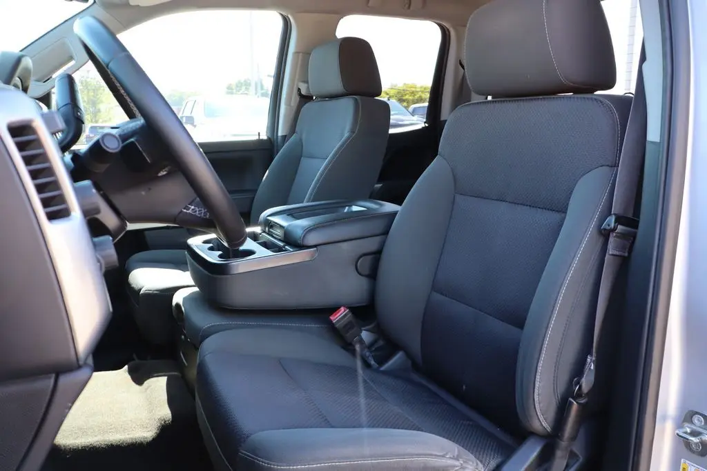 2015 Chevrolet Silverado LT photo 10