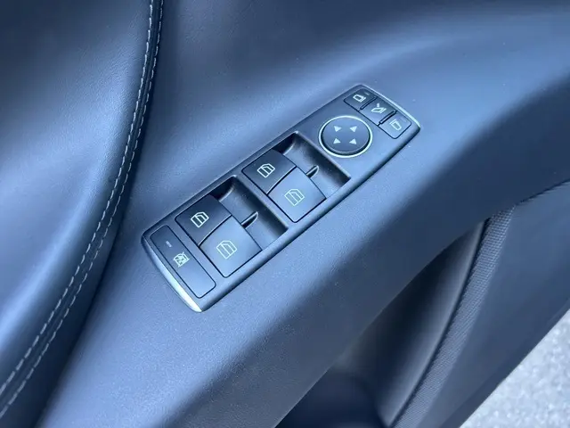 2020 Tesla Model X Long Range photo 23