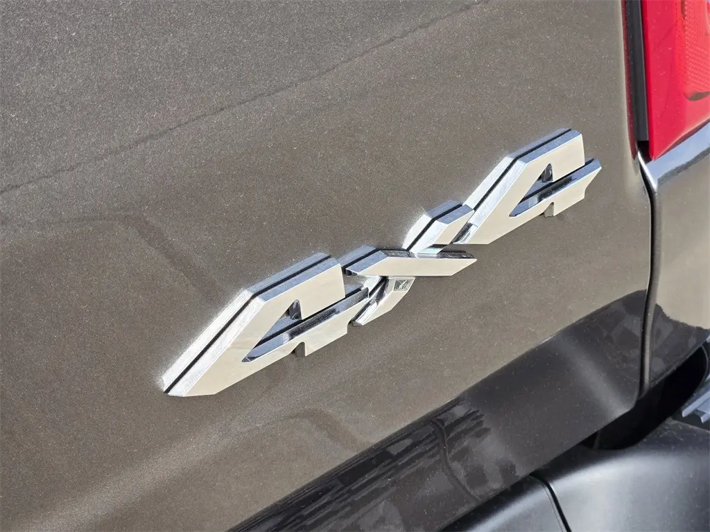 2026 Ram 1500 Laramie photo 7