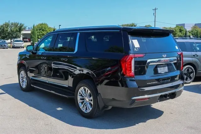 2021 Gmc Yukon XL SLT photo 4