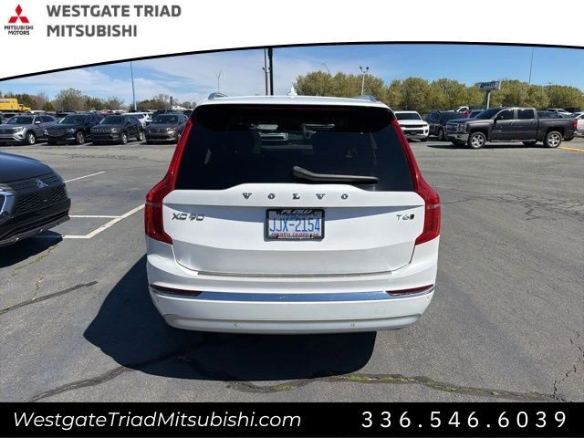 2022 Volvo - image 11