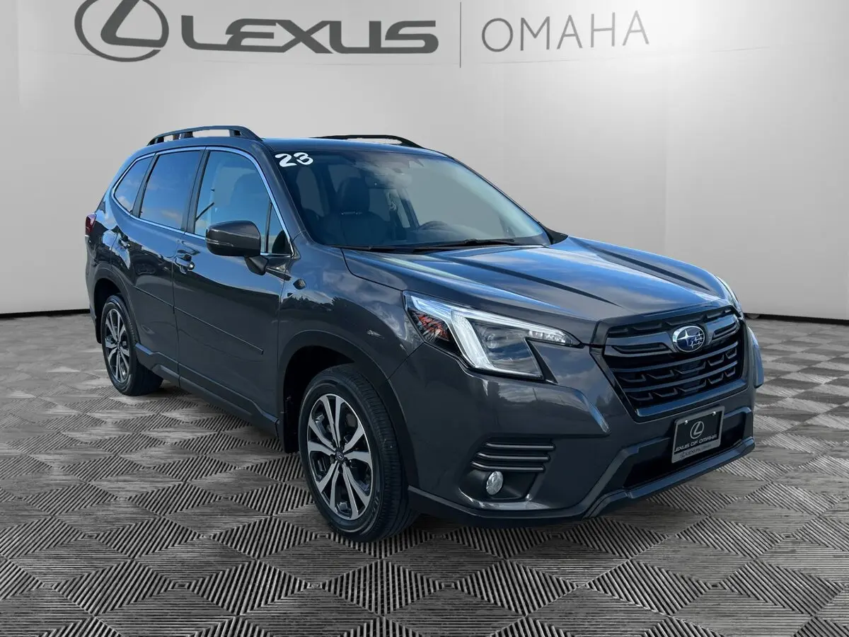 2023 Subaru Forester Limited's photo