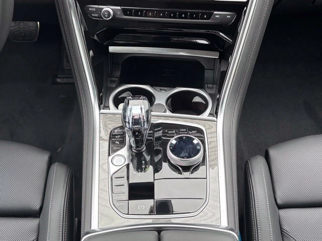 2026 BMW 8 Series 840i - Photo 24