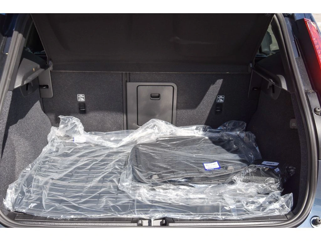 2026 Volvo - image 21