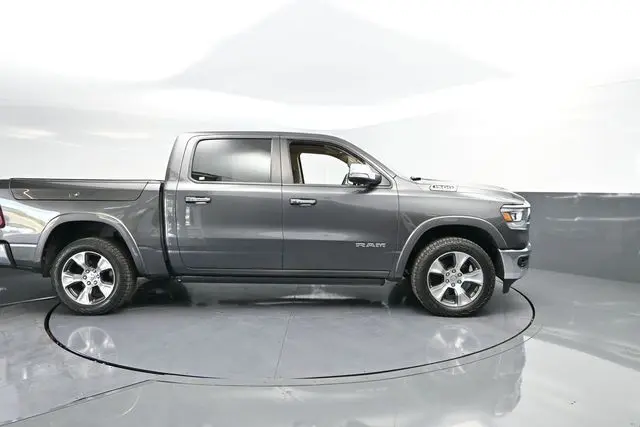 2019 Ram 1500 Laramie photo 8