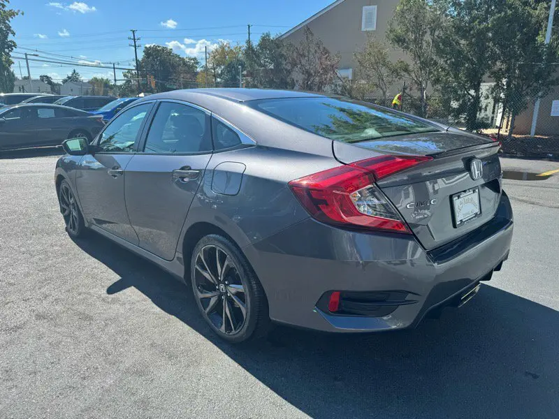 2019 Honda Civic Sport photo 4