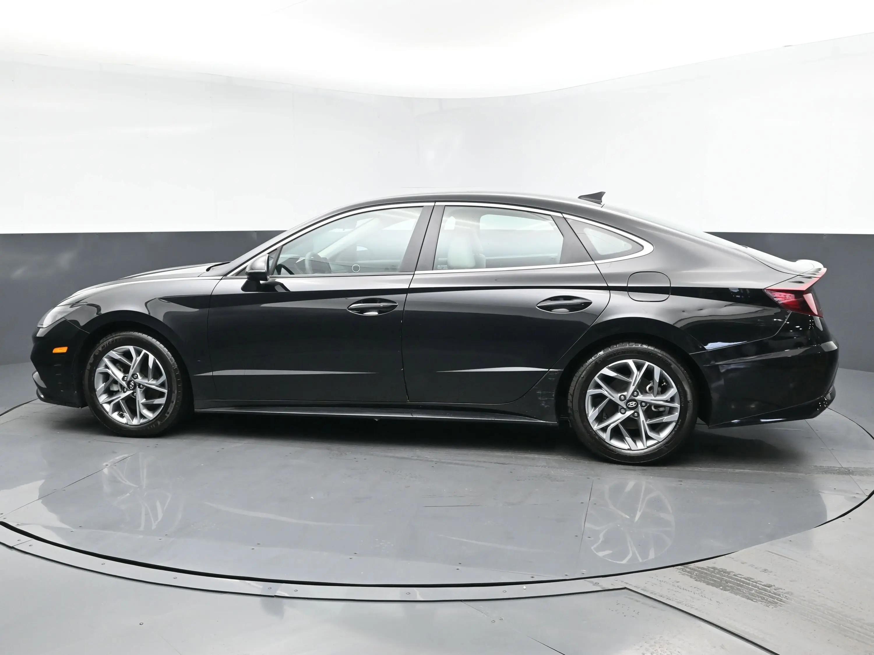 2023 Hyundai Sonata SEL photo 4