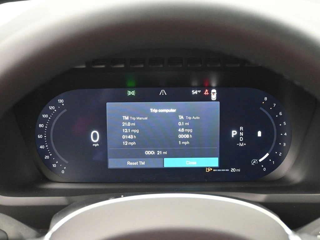 2026 Volvo - image 9