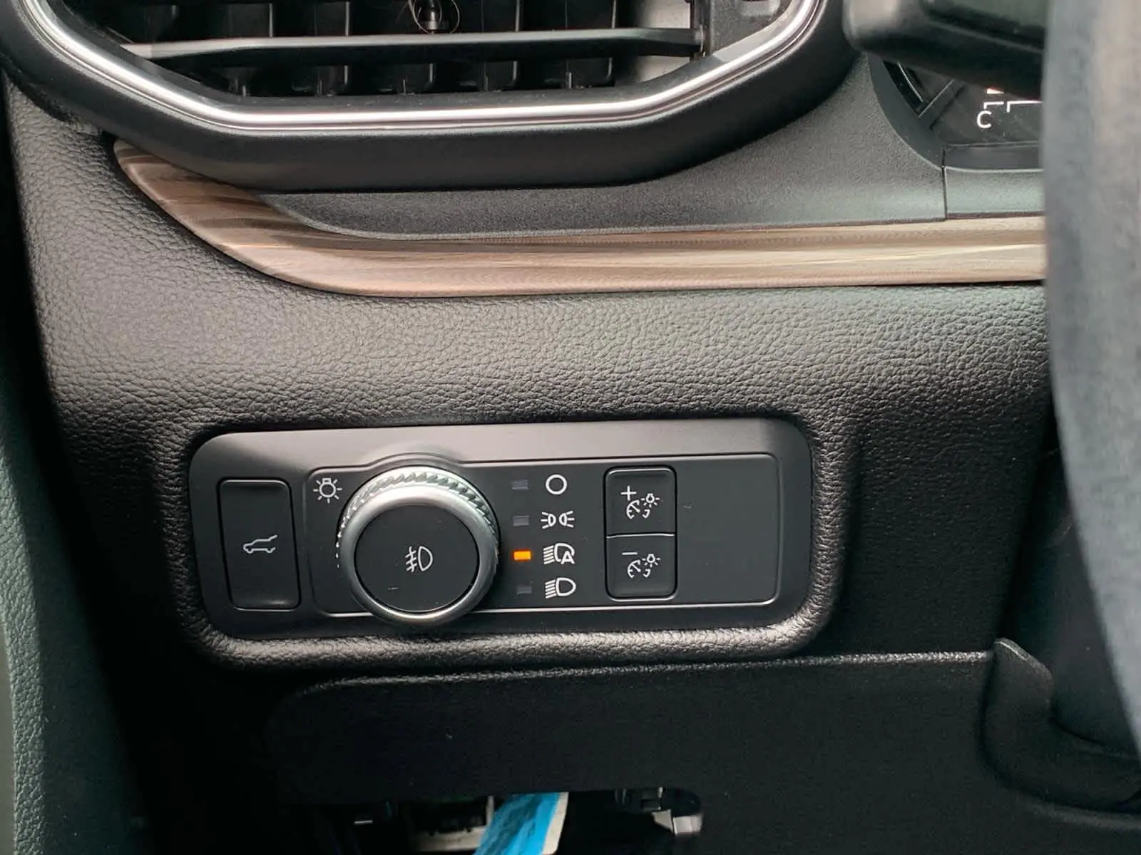 2022 Ford Explorer Limited photo 19