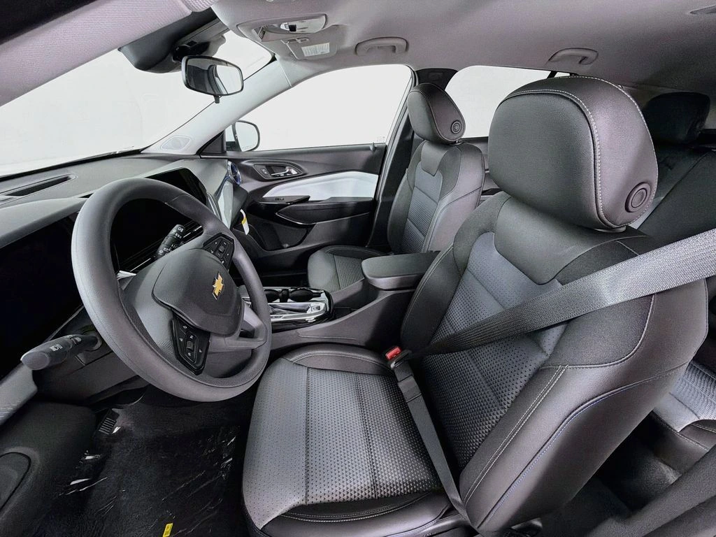 2026 Chevrolet Trax LT - Photo 19