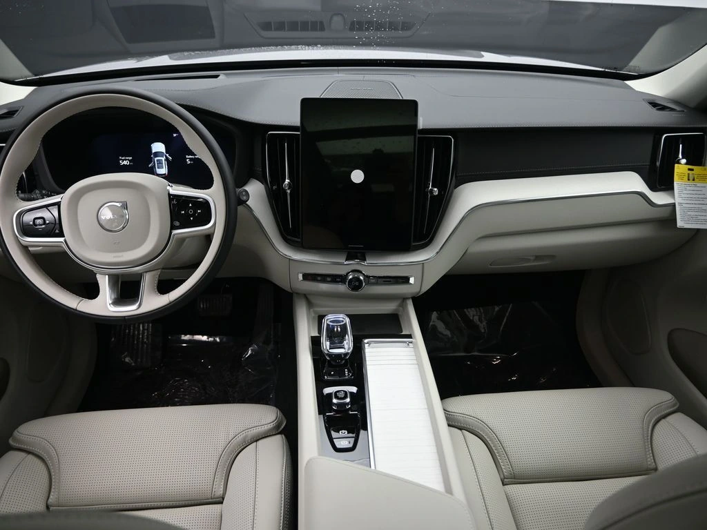 2026 Volvo - image 19