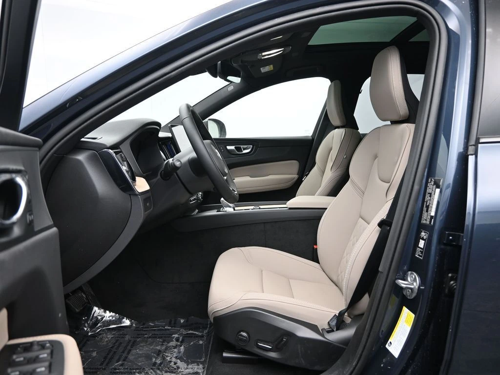 2026 Volvo - image 21