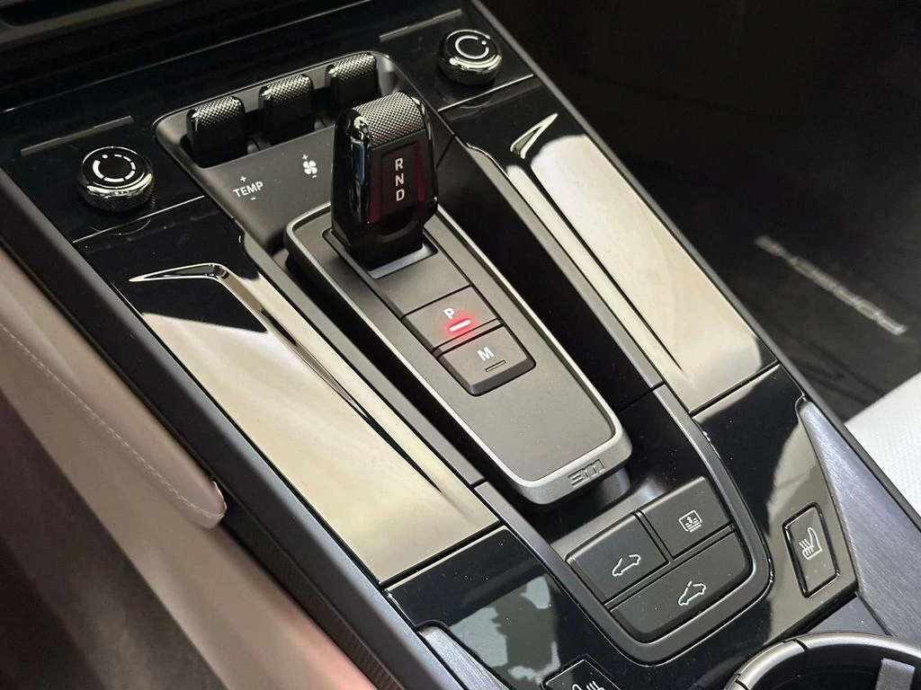 2025 Porsche 911 GTS - Photo 22