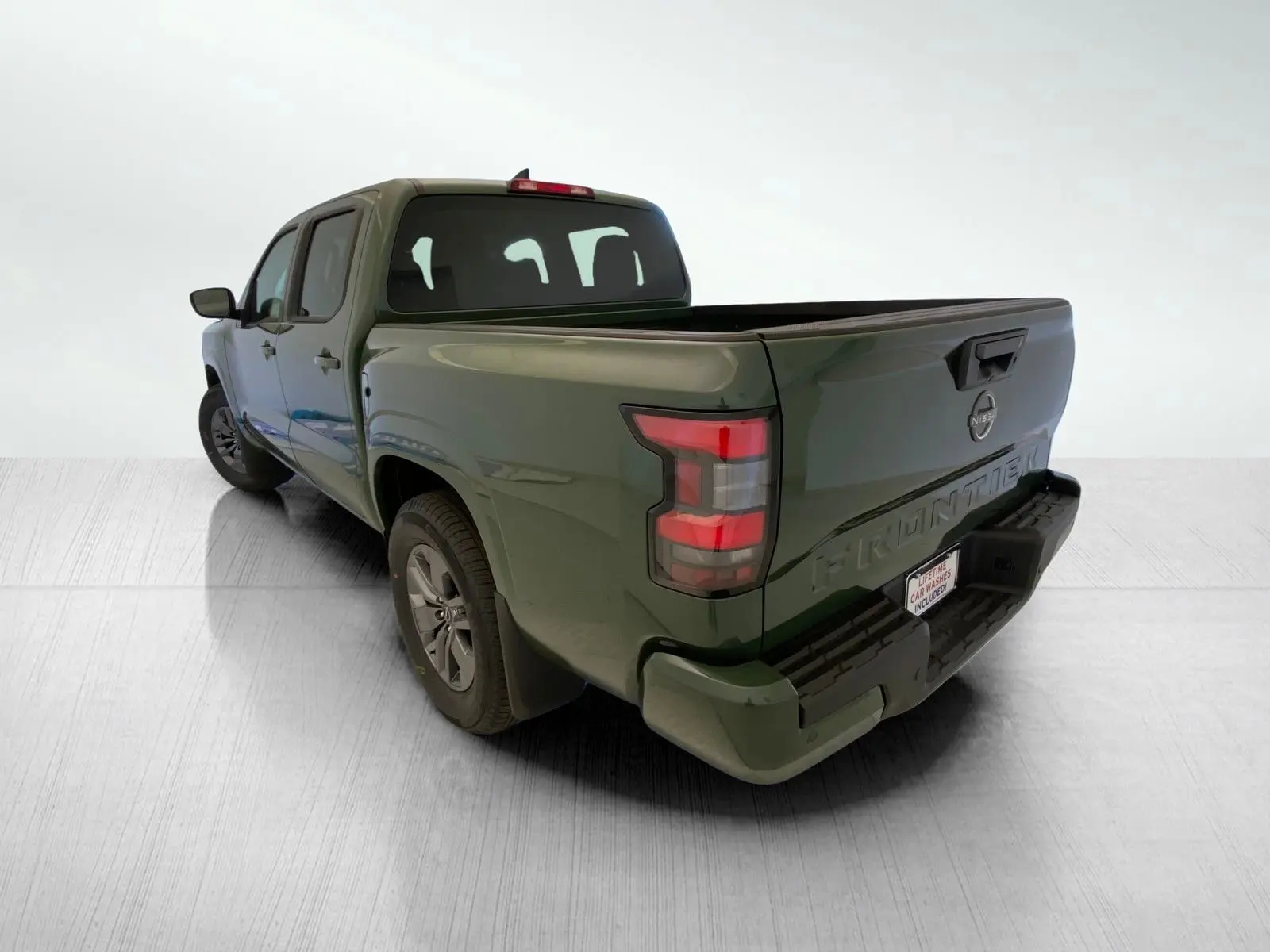 2025 Nissan Frontier Crew Cab SV photo 4