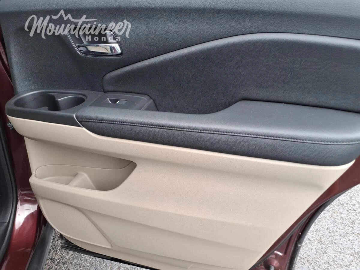 2022 Honda Pilot SE - Photo 26