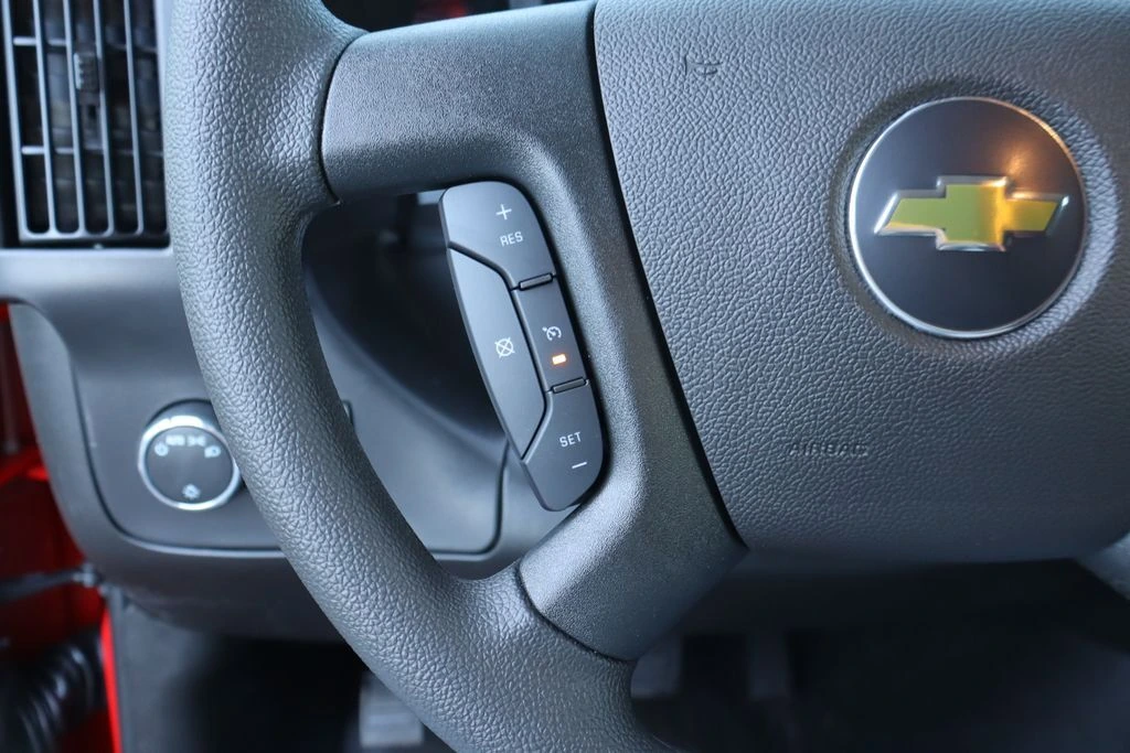 2026 Chevrolet Express Cargo Work Van - Photo 10