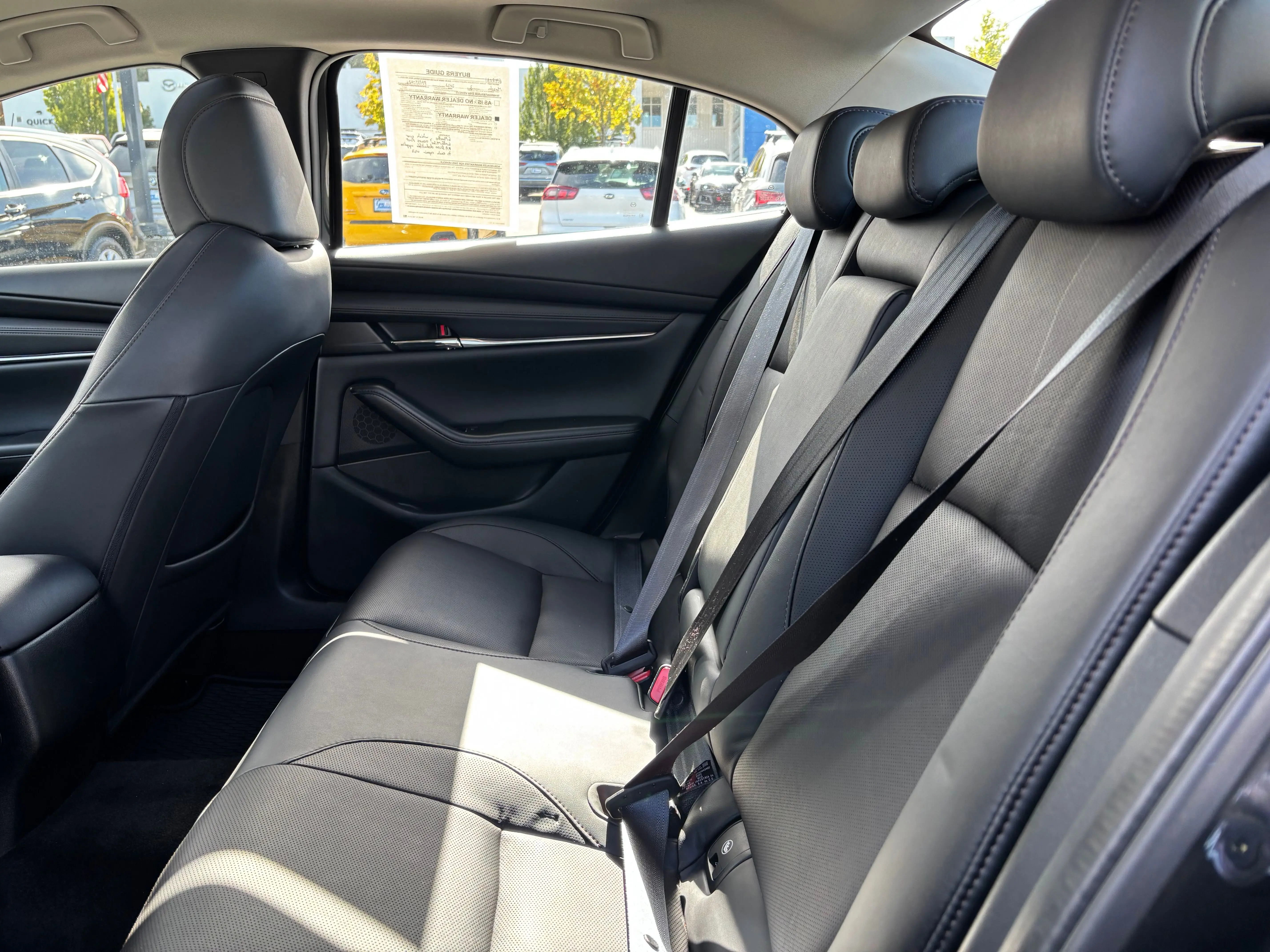 2023 Mazda Mazda3 Sedan 2.5 s Premium photo 3