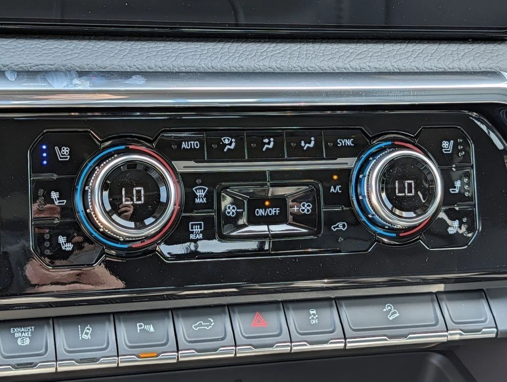 2026 GMC Sierra 3500HD Denali - Photo 46