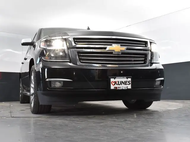 2016 Chevrolet Suburban LTZ photo 37
