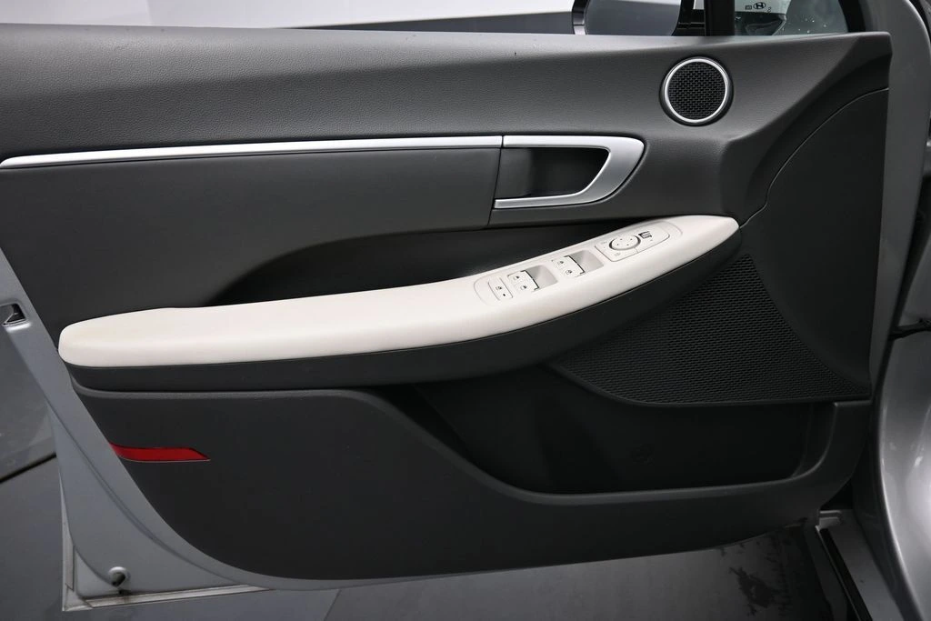 2025 Hyundai Sonata SEL - Photo 24