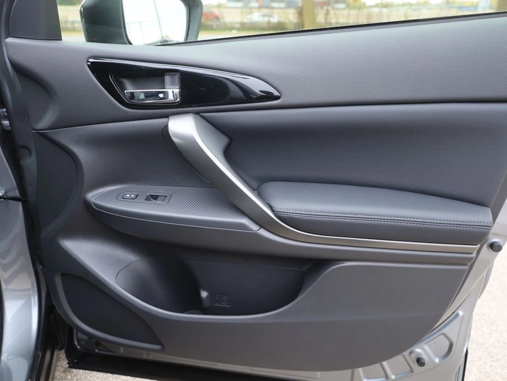 2026 Mitsubishi Eclipse Cross Black Edition - Photo 17