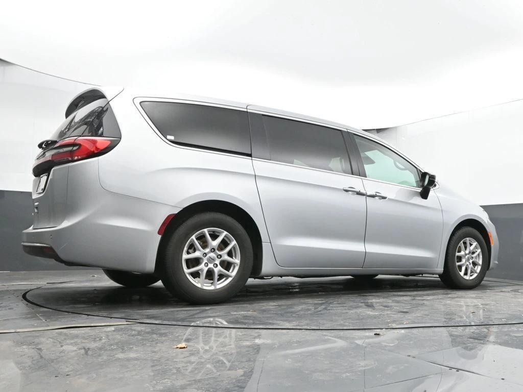 2024 Chrysler Pacifica Touring L - Photo 51