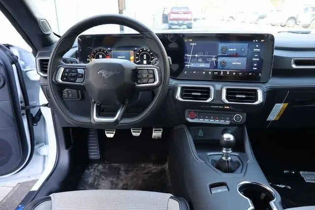 2025 Ford Mustang GT Premium photo 6