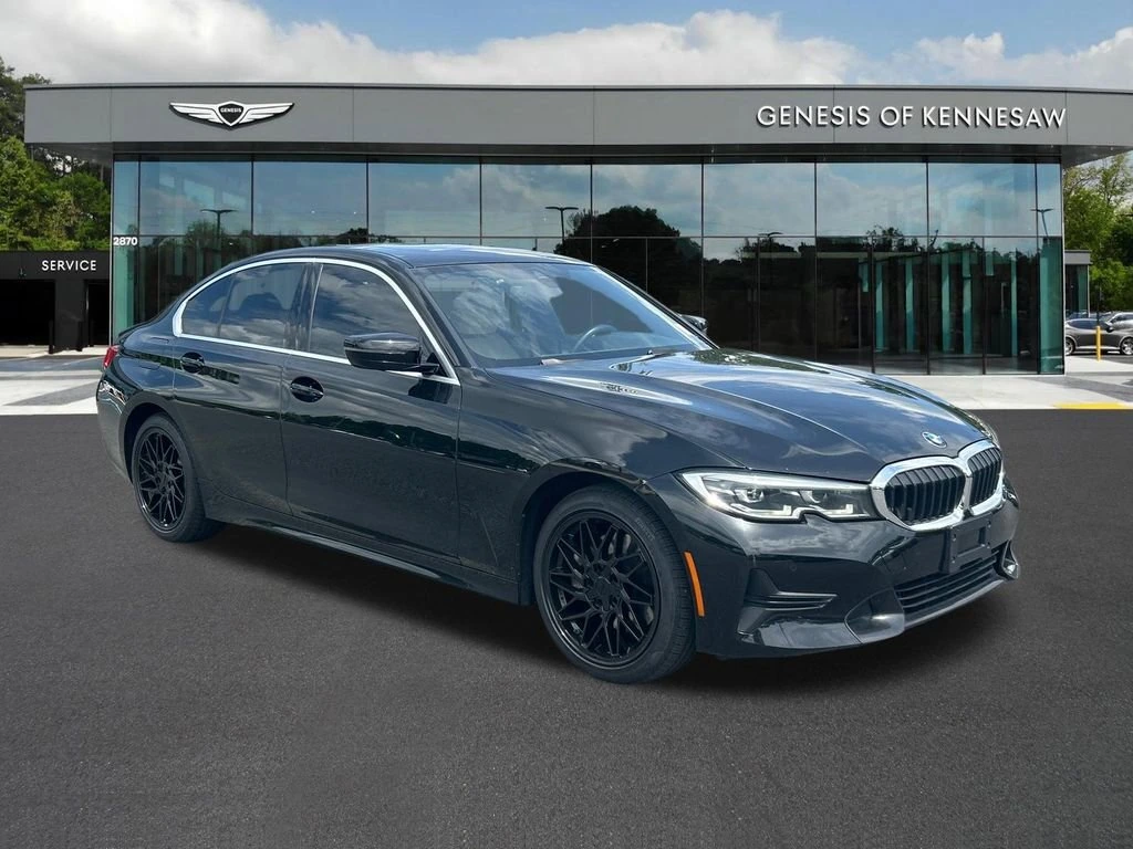 2020 BMW 3 Series 330i xDrive Sedan's photo