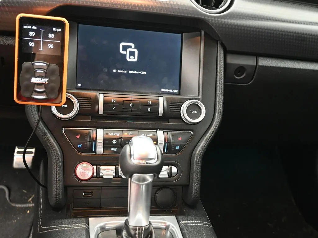 2019 Ford Mustang GT Premium photo 19