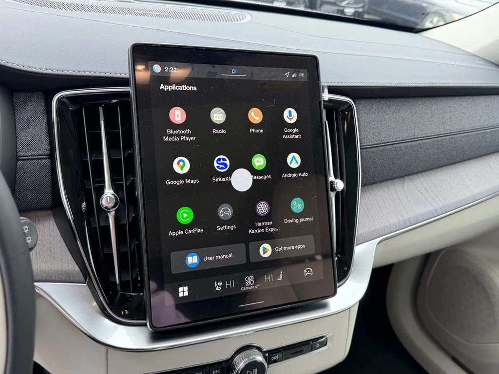 2026 Volvo - image 22