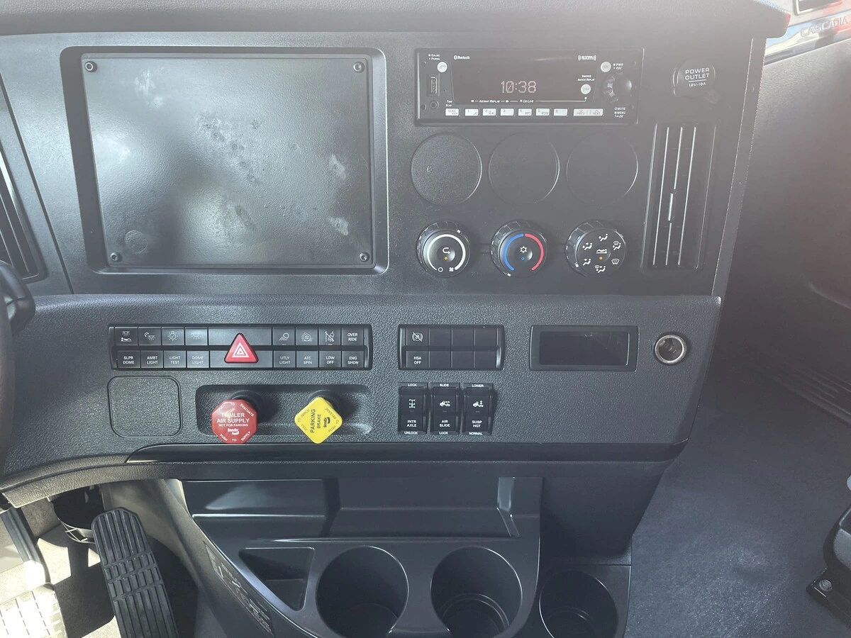 2026 Freightliner Cascadia - image 12