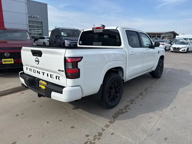 2026 Nissan Frontier SV photo 8